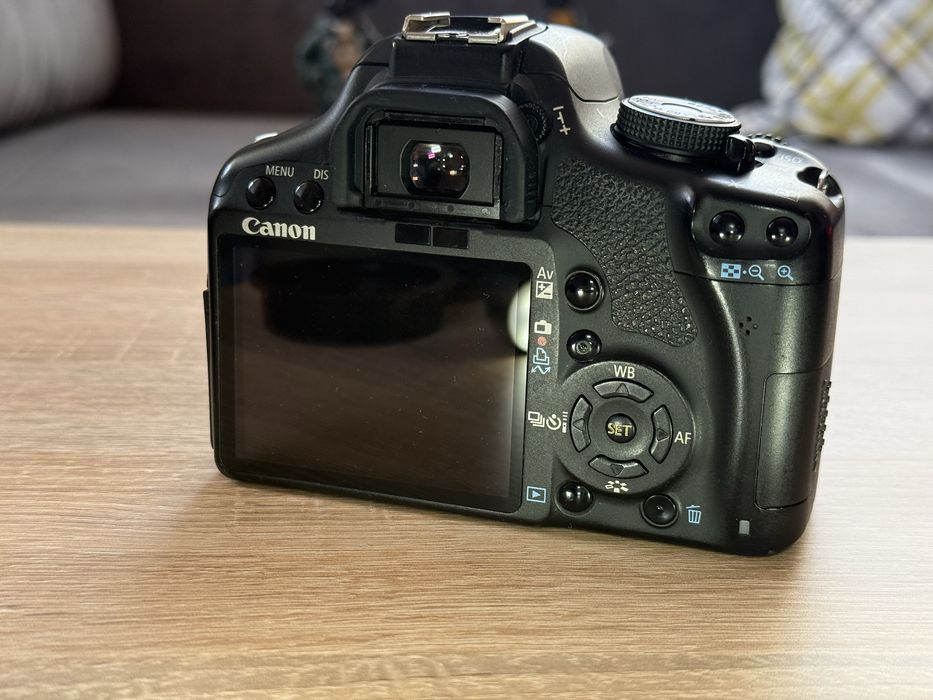 Canon EOS 500D с 2 обектива и аксесоари