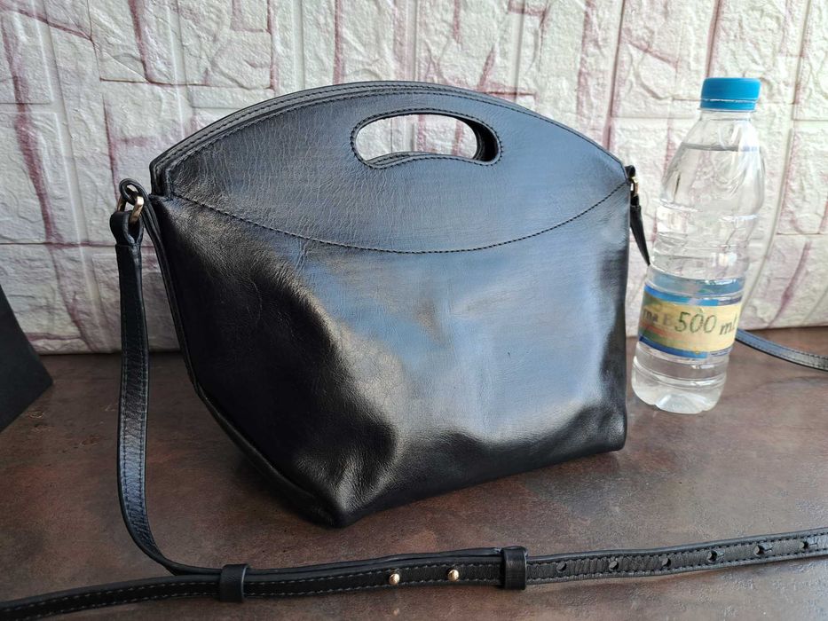 дамска чанта,Massimo Dutti,черна кожена чантичка-естествена кожа,