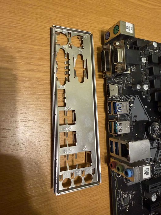 Placa de baza ASUS PRIME B450M-A cu procesor AMD Ryzen 5 5600G 3.9Ghz + 16gb ddr4 3200Mhz Patriot Viper
