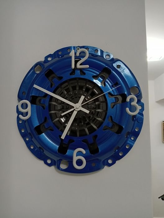 Ceas auto perfect funcțional