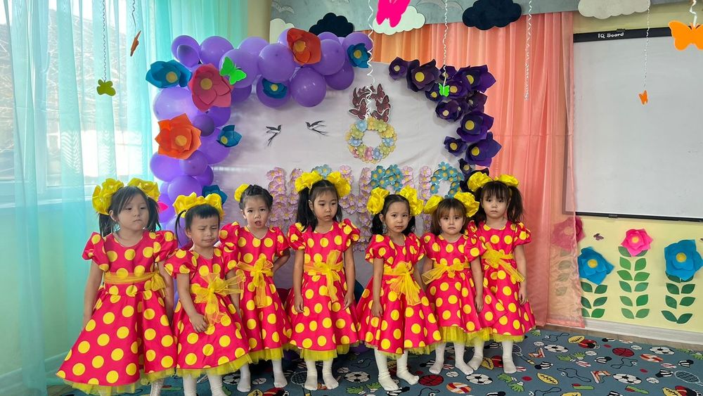 Мира. Прокат костюмов. Национальные. Детские и взрослые. Народные.: 5 ...