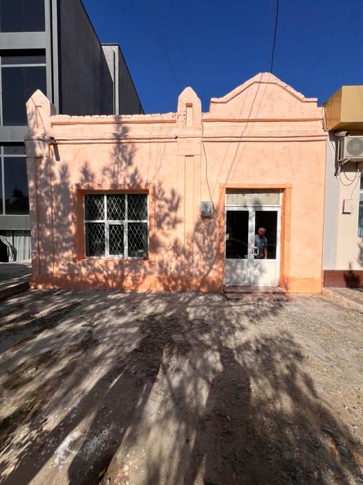 Продается дом в Городе Джума в центре города СОТИЛАДИ!! Торг срочно!!!