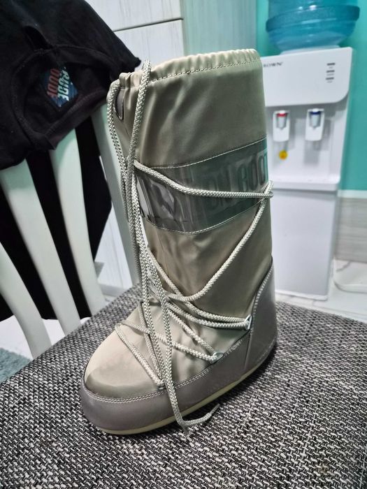 Moon boot icon glance platinum