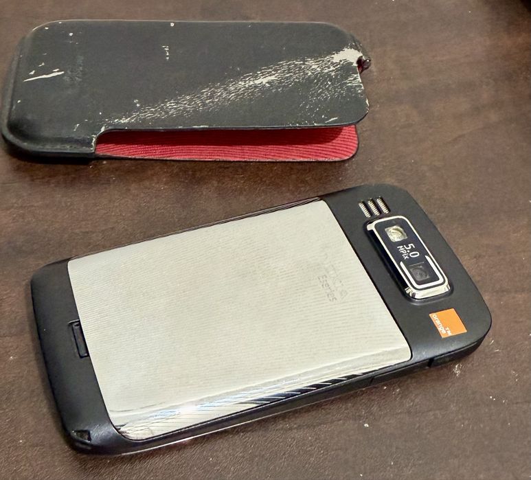 Nokia E72
