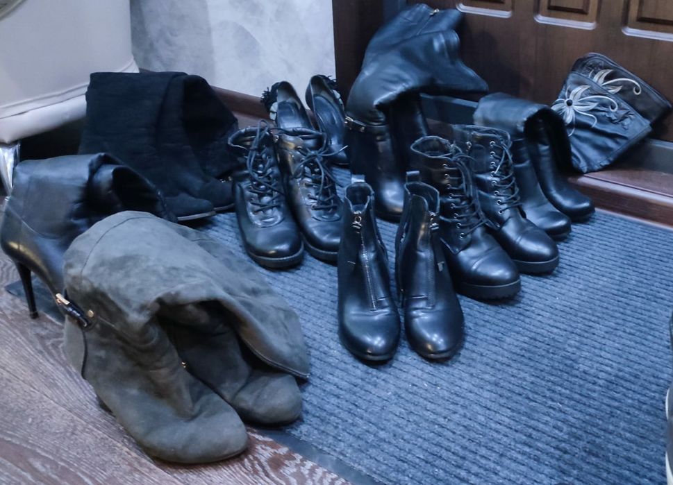 Отдам бесплатно обувь 39 размер б/у