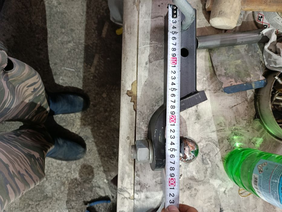 Фаркоп под квадрат.