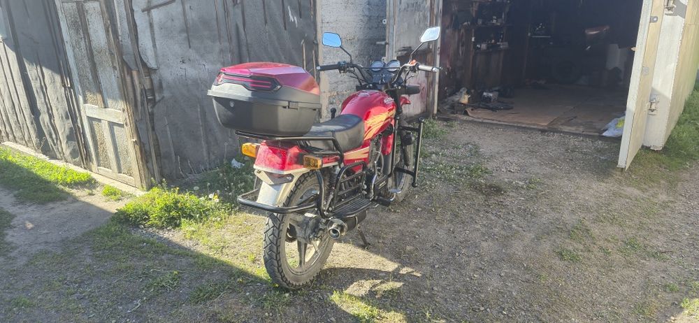 Продам мотоцикл Suzuki 200кубов