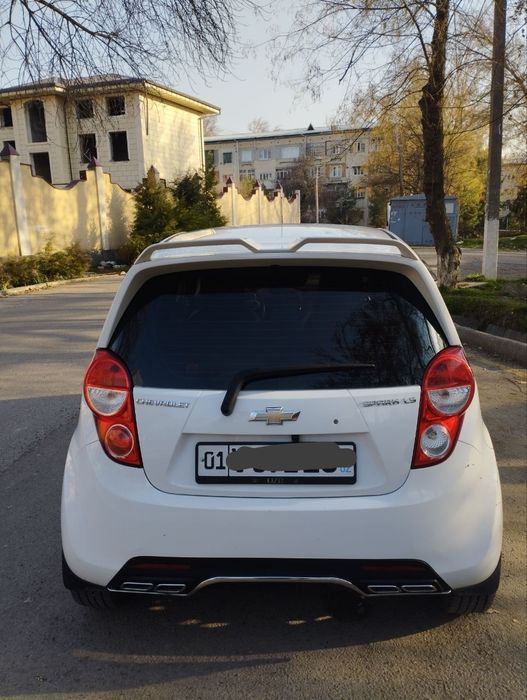 Spark 2015 yili probeg 245ming  1.25 kotta mator