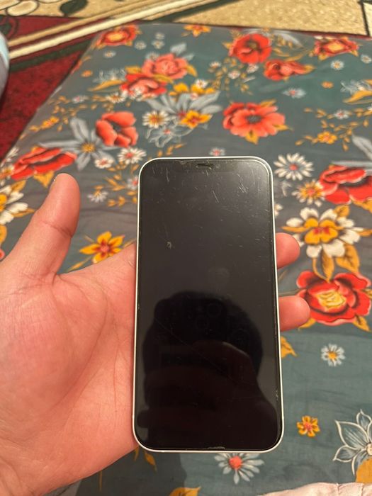 IPhone 12 128 Гб Емкость 79