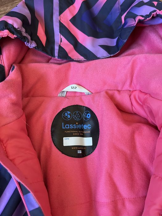 Зимний комбинезон на девочку Lassietec