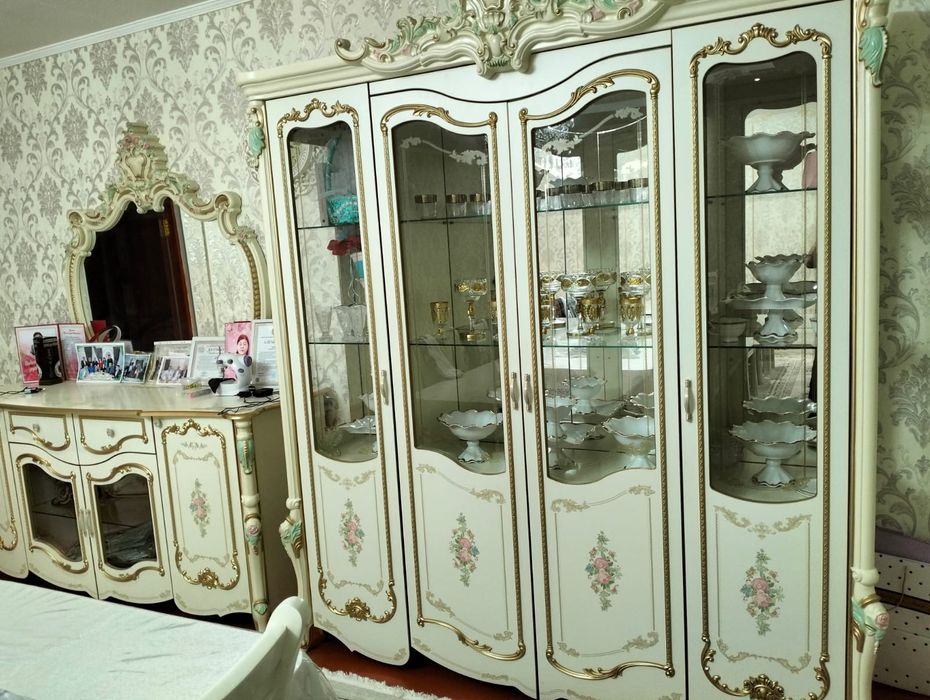 Диван стенка-камод сатылады (Россия)