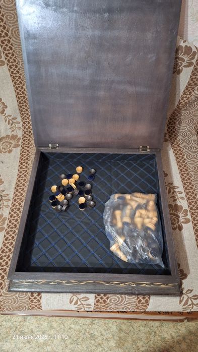 Продам шахматы(шашки)