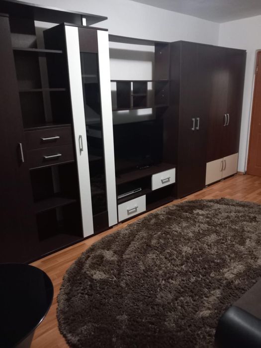 Inchiriez apartament 2 camere