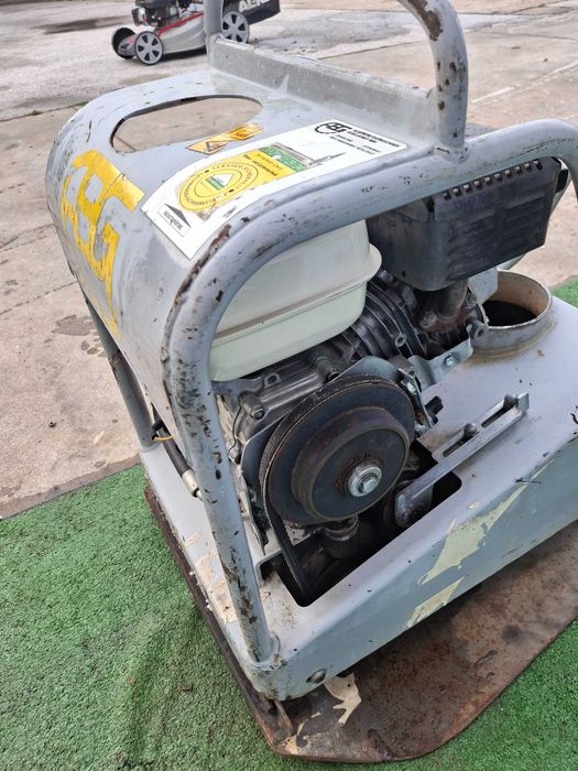 Трамбовка вибро плоча с двигател  - Honda