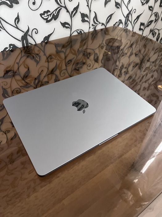 MacBook Air 13.6” (MLXW3RU/A)
