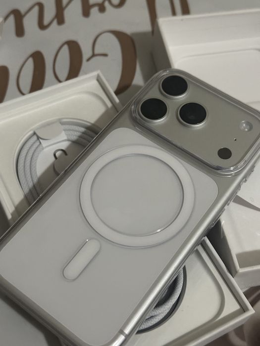 Продам. iPhone 17 Pro