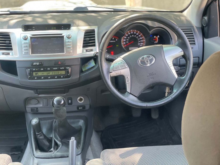 Toyota Hilux Invincible 3.0 Manuala 2014