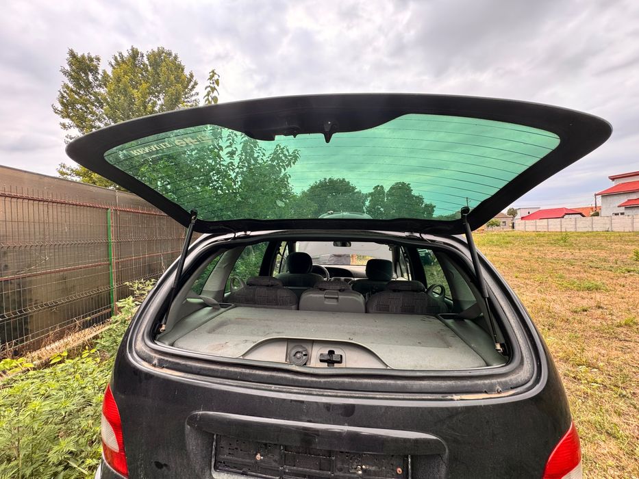 Renault Scenic an 2003 2000cm3 benzina cutie automată se dezmembrează