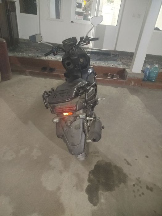 Tank skutr srochni sotiladi