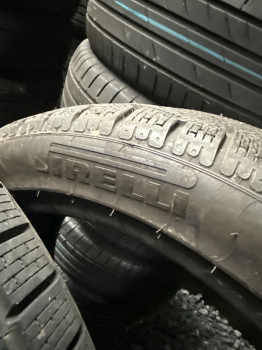 Anvelope de iarna 235/45 R20
