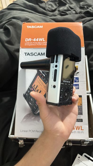 Vand TASCAM DR-44WL este nou nout pret 3000 lei