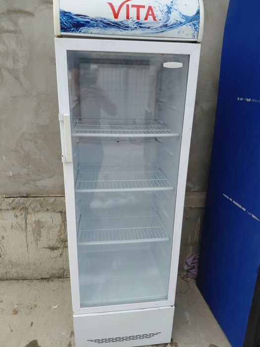 Холодильник работает Доставка есть