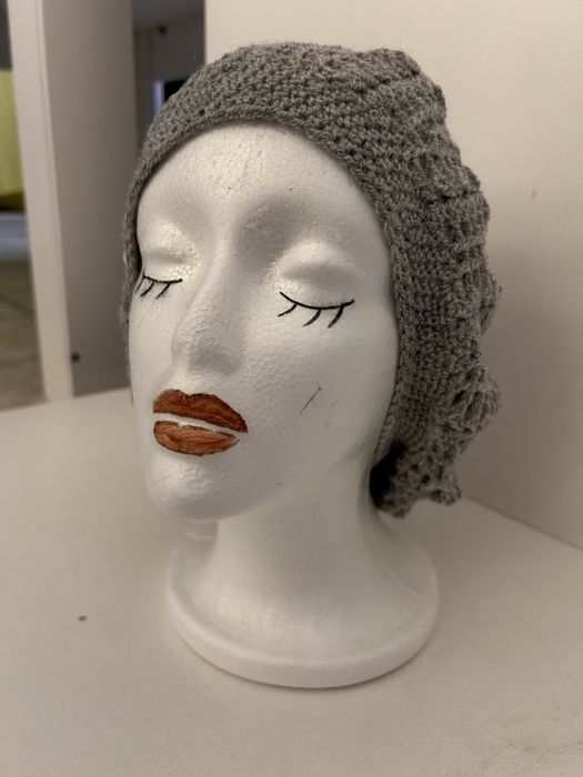 Манекены и вешалки