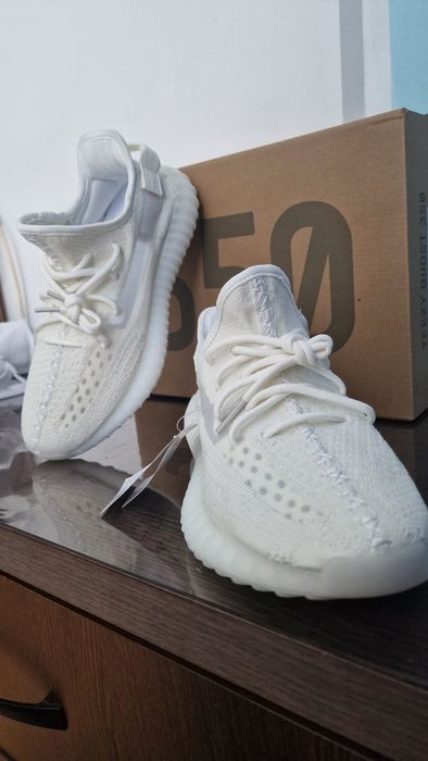 Yeezy V2 White Cream Adidas Nou + Cadou Surpriza
