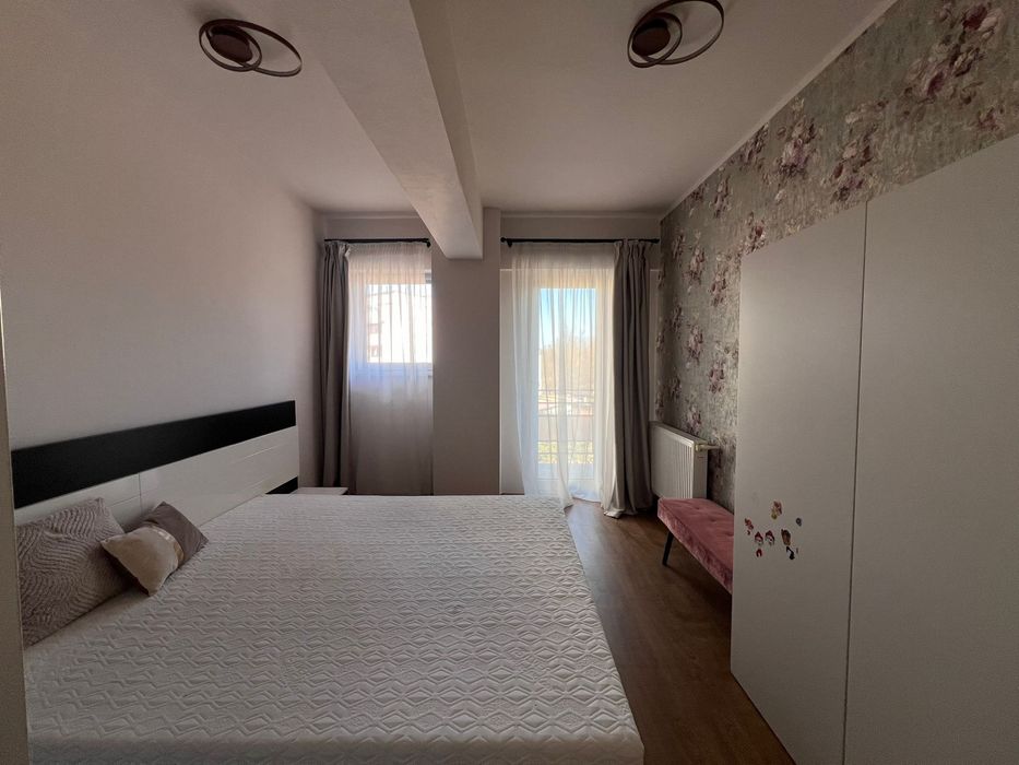 Inchiriez apartament ultracentral 2 camere 70mp bloc nou