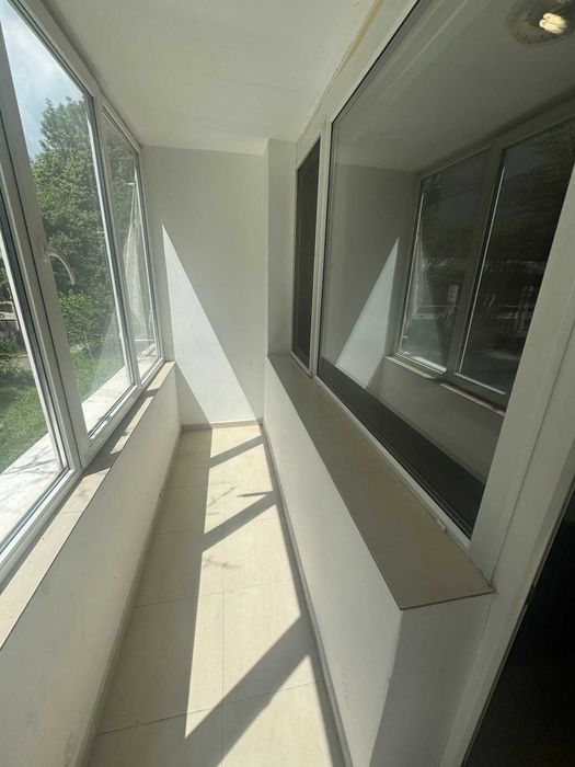 Дава се под наем Четиристаен апартамент в София, Изгрев - 120 кв.м за 700 € - Снимка #15