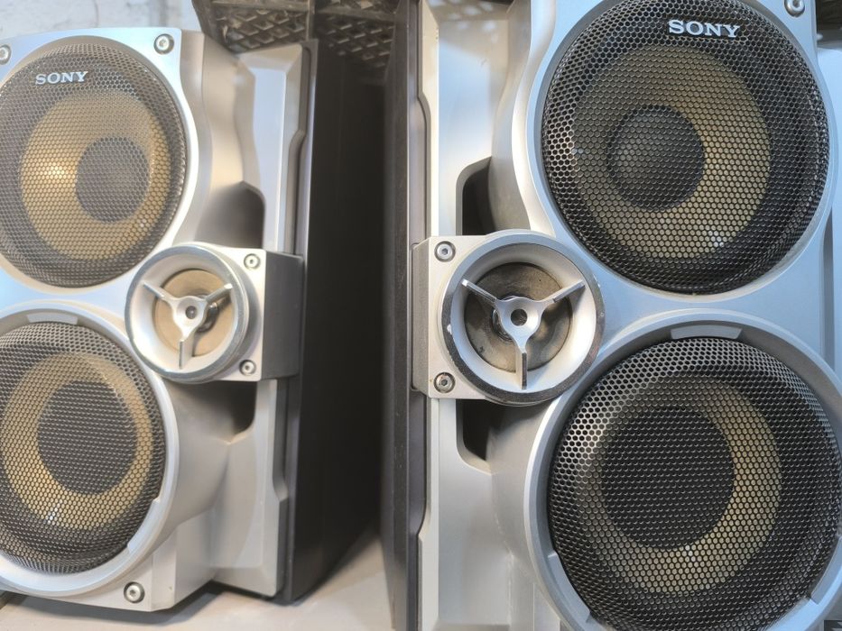 Продам Музыкальный центр Sony с блютузом