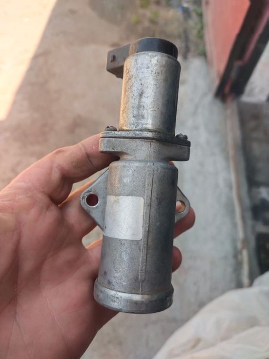 Клапан холостого хода