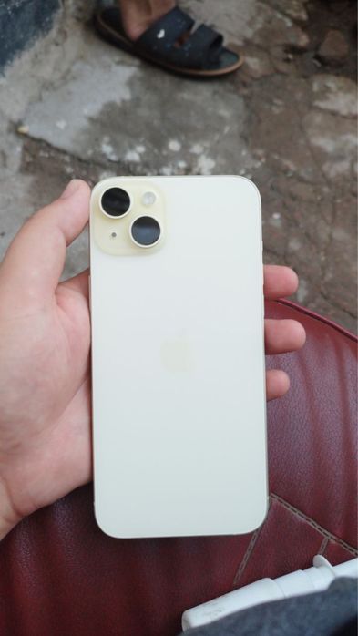 Продоется айфон 15 +