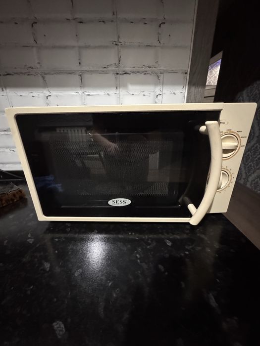 Продам микроволновую печь