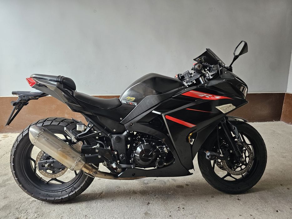 Yamaha R3 400cm Replica