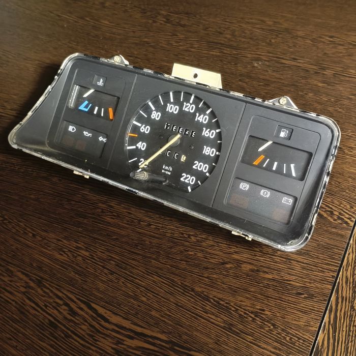 Приборная панель Opel Kadett E