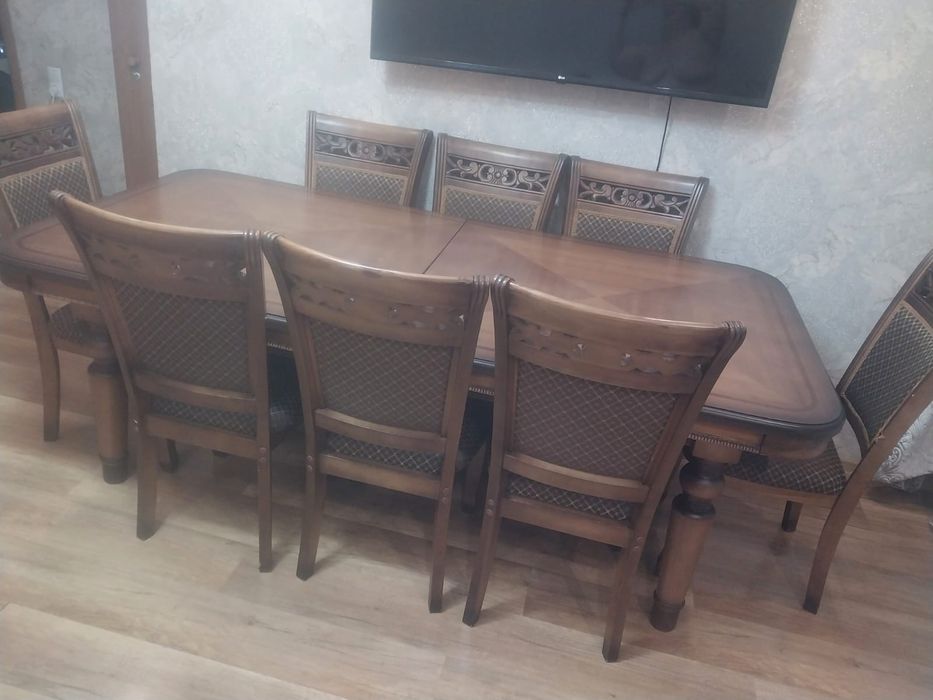 Продам стол стулями