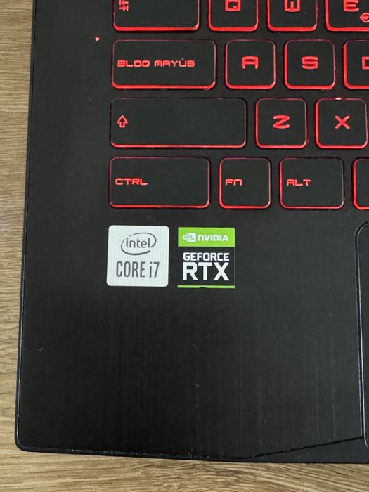 Vând laptop MSI GF75 THIN 10UE.