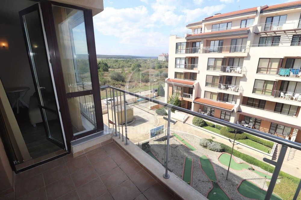 Продава се Двустаен апартамент в Обзор - 68 кв.м за 1088 €/кв.м - Снимка #2