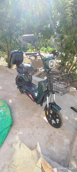 Скутер bonvi Продаётся 16