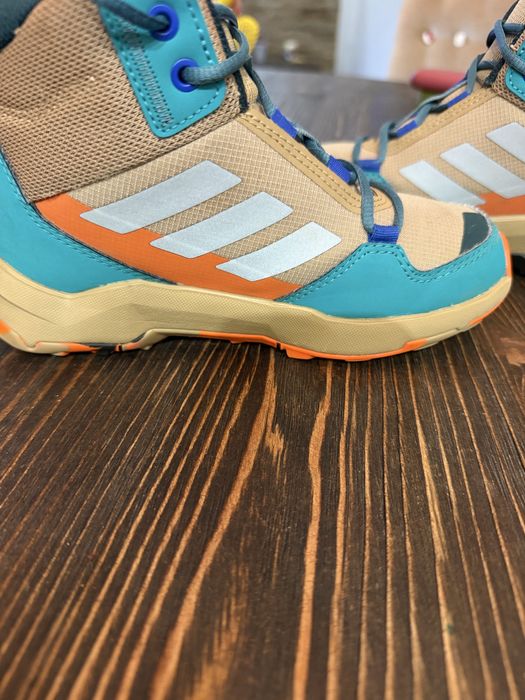 Детски обувки Adidas Terrex