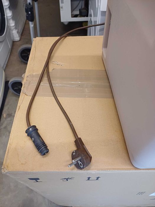 Портативен хладилник  Electrolux 12/24/240v + газ от +10° до -10°