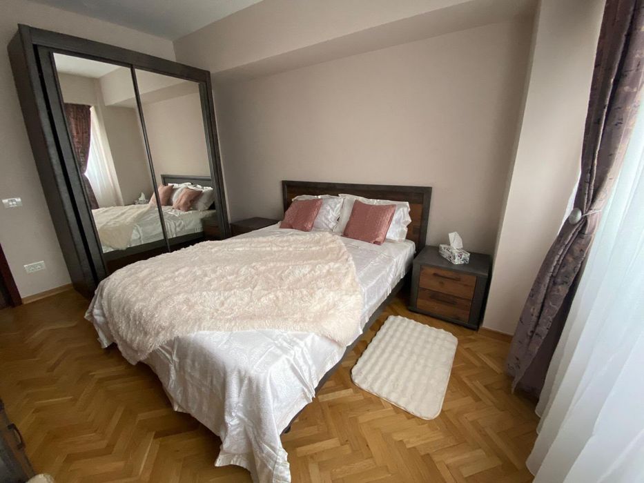 Propietar - Apartament elegant/renovat/3 camere/73mp, Victoriei/Sos. Nicolae Titulescu, Posibilitate loc parcare. 250000 Euro.