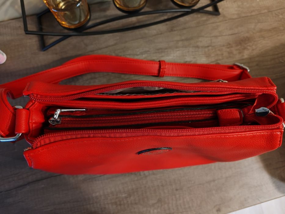 Продам женскую сумку