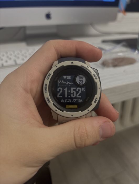 Garmin instinct