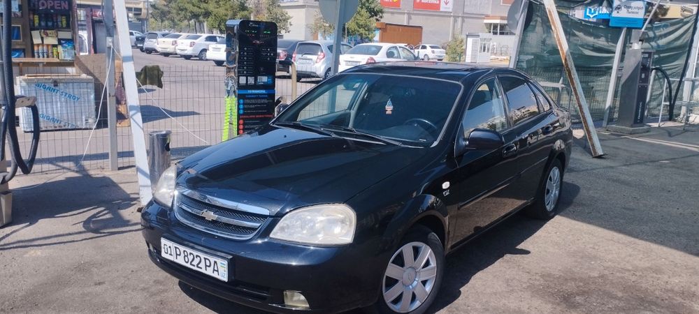 Лачетти 1.8 сотилади