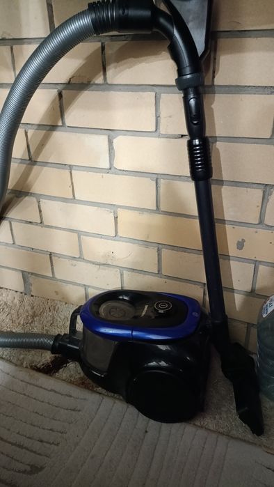 Продам пылесос срочно