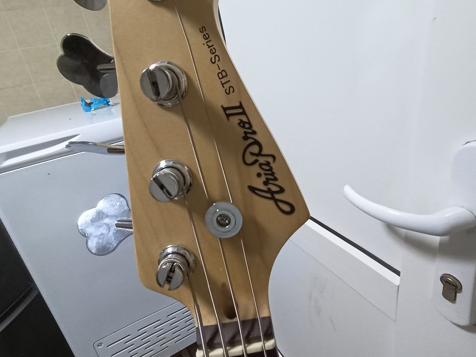 Бас Гитара   Aria pro2