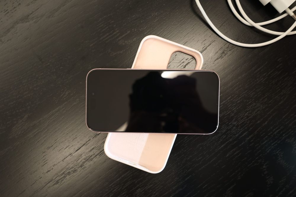 iPhone 15 с гаранция