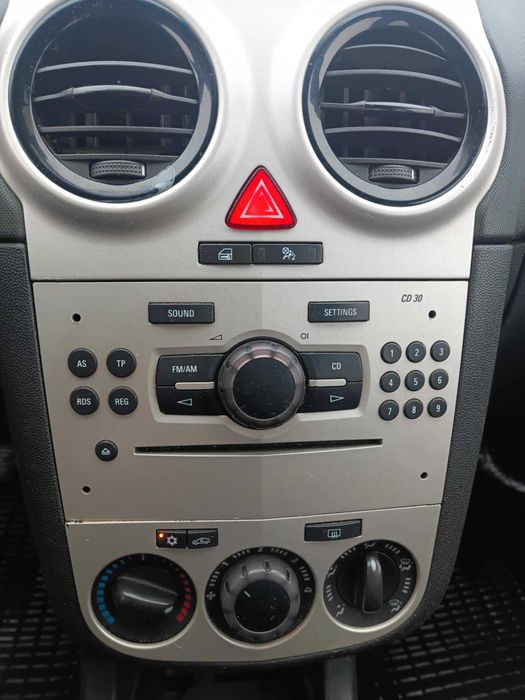 Vând/schimb Opel Corsa D,GPL,2007,euro 4,ITP nou, AC,1.2 benzină